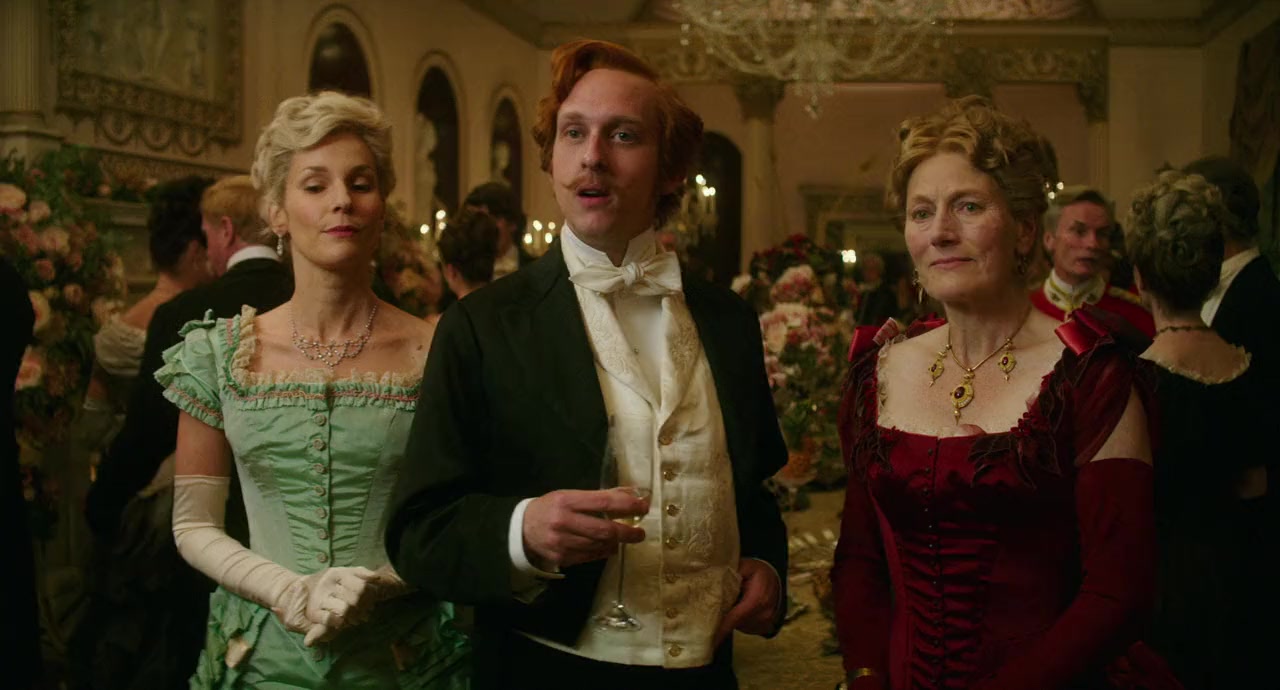 Alice Through the Looking Glass screenshot 3
