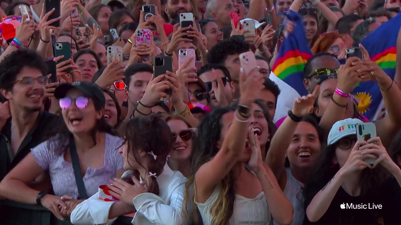 Apple Music Live: Camila Cabello screenshot 2
