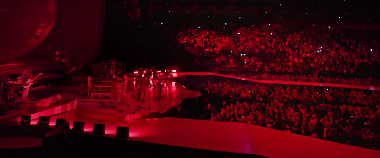 Ariana Grande: Excuse Me, I Love You screenshot 2