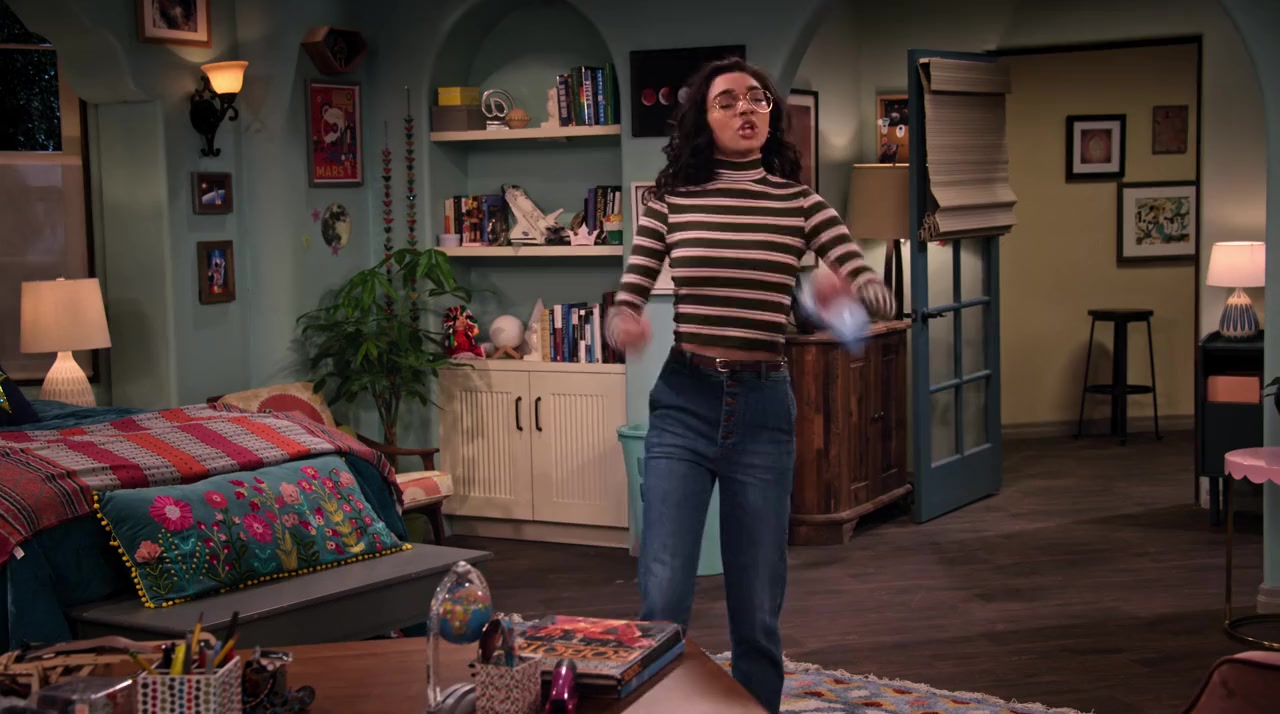 Ashley Garcia: Genius in Love screenshot 1