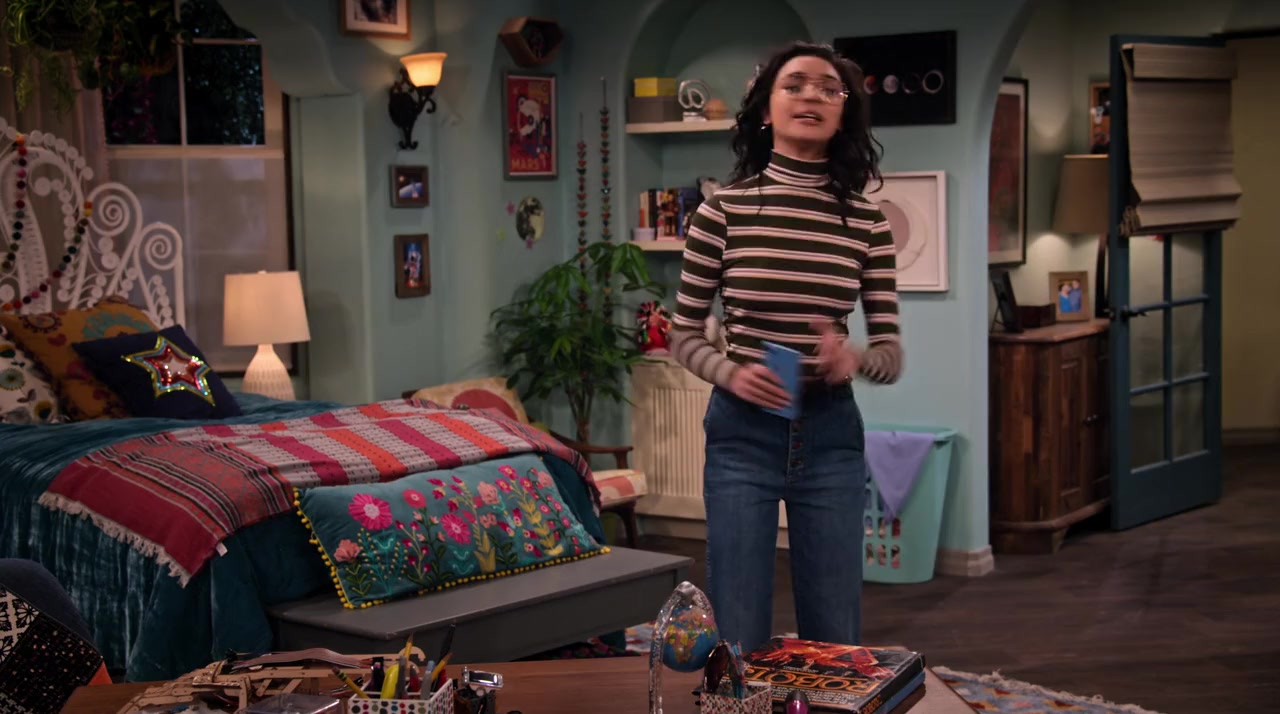Ashley Garcia: Genius in Love screenshot 2