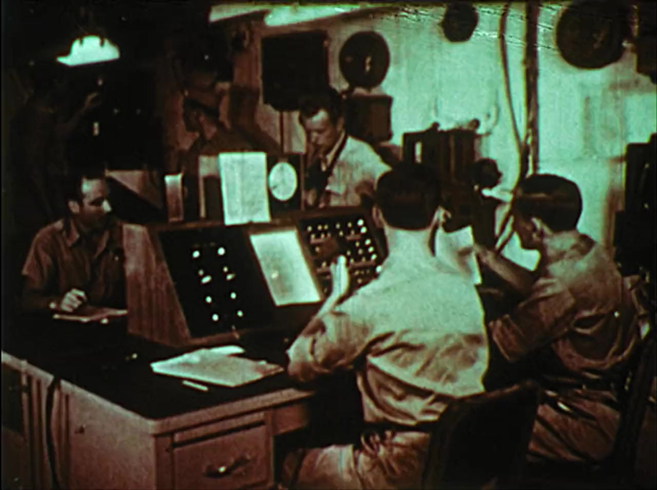 Atomic: Living in Dread and Promise screenshot 3