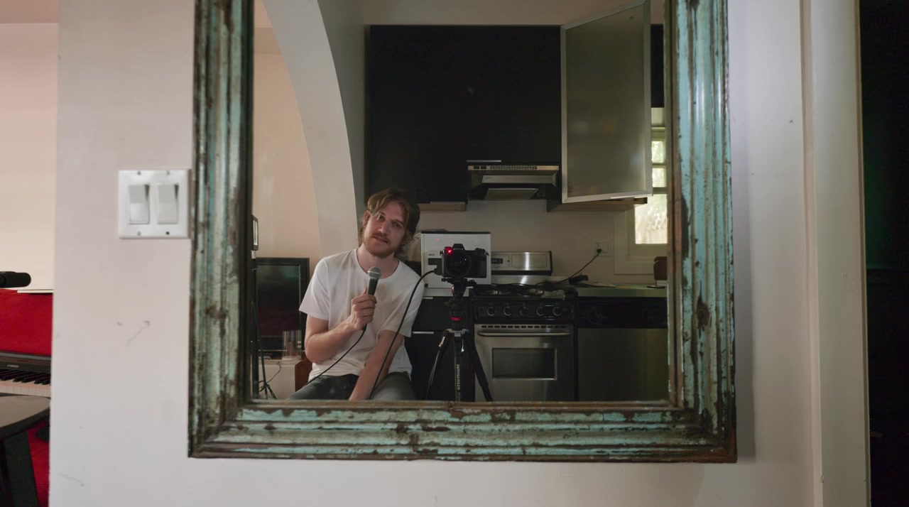 Bo Burnham: Inside screenshot 3