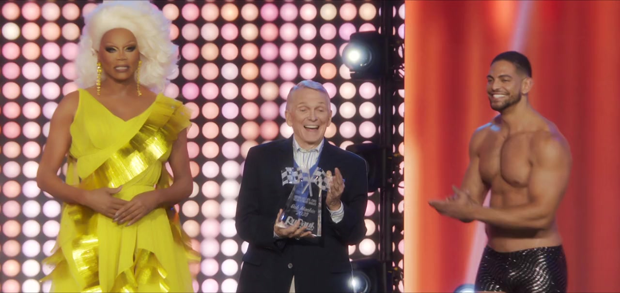 Bob Mackie: Naked Illusion screenshot 1