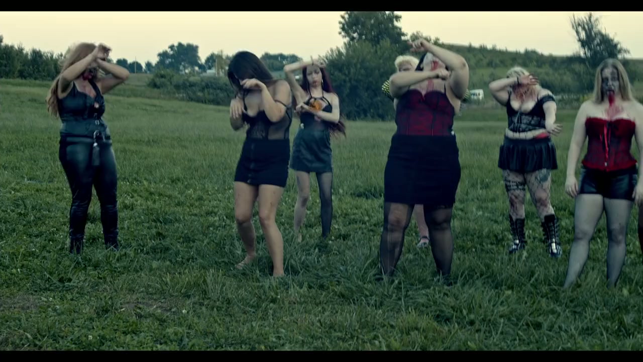 Babezilla vs the Cyber Skanks: Rise of MechaBabezilla screenshot 1