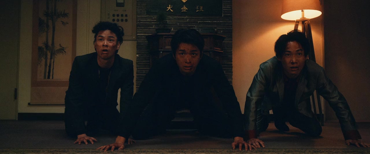 Back Street Girls: Gokudoruzu screenshot 3