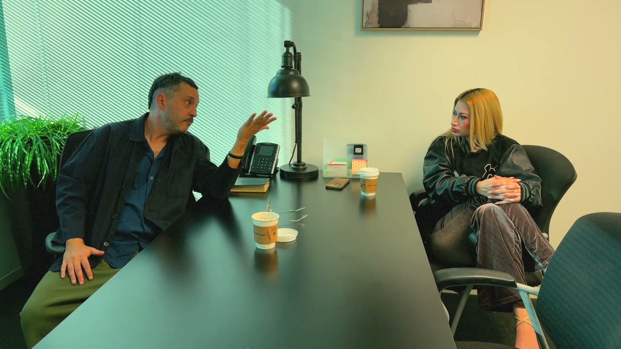Bad Girl Office screenshot 1