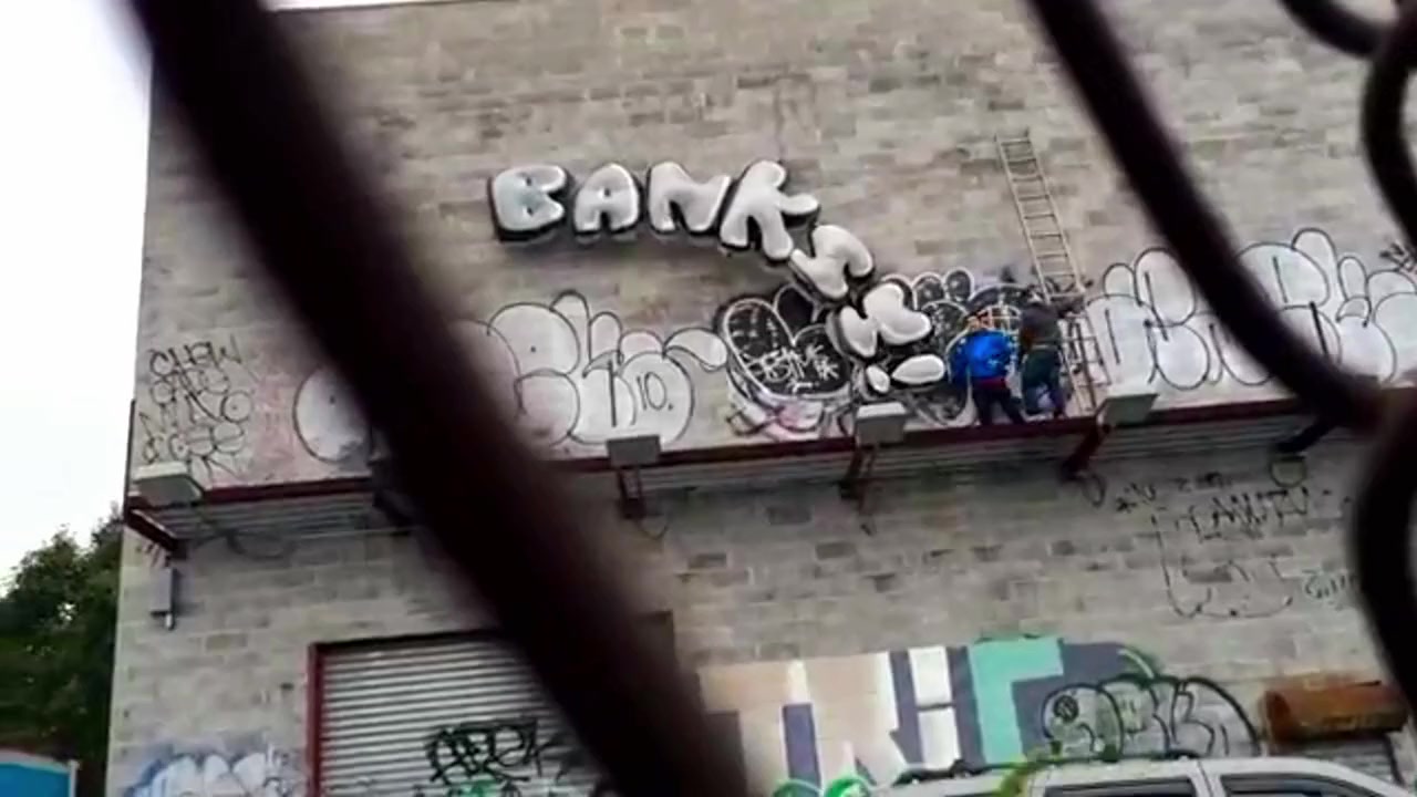 Banksy Does New York screenshot 3
