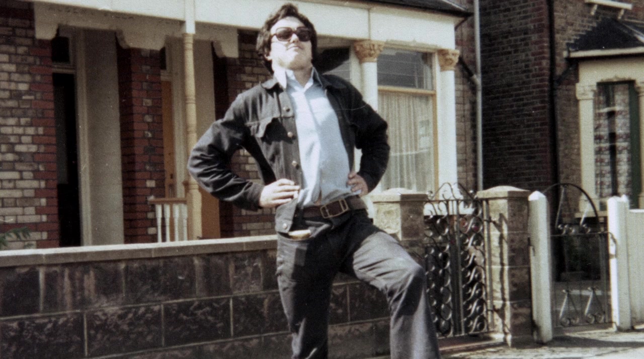 Basically, Johnny Moped screenshot 2