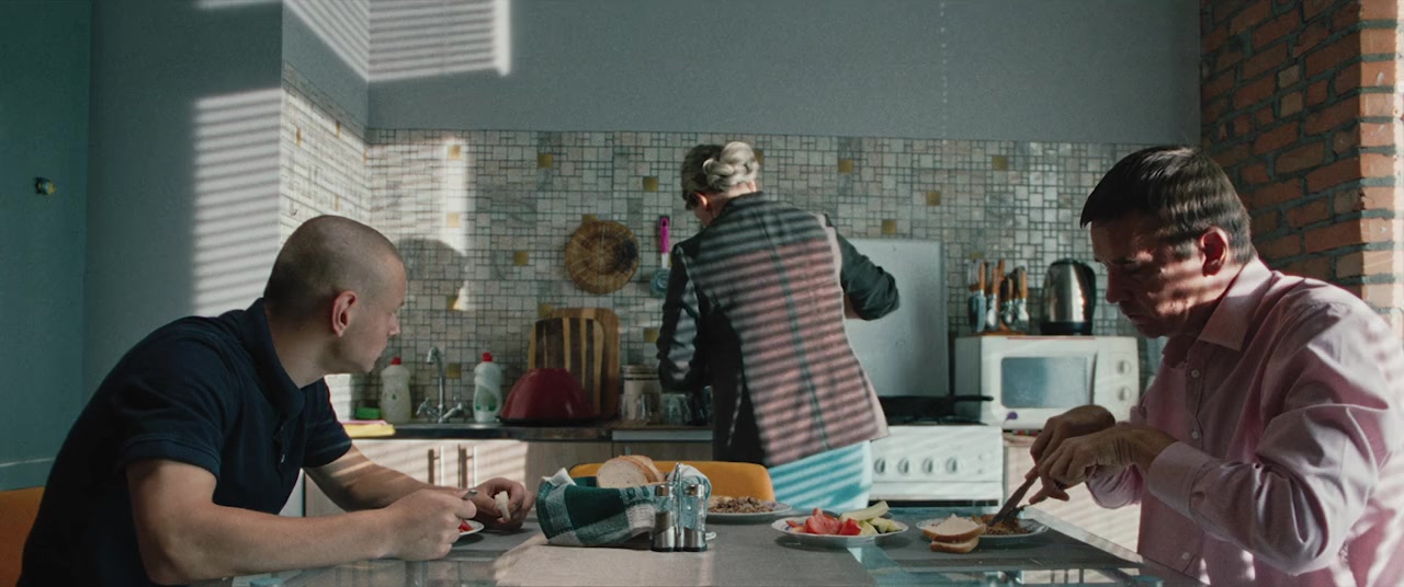 Between Us screenshot 2