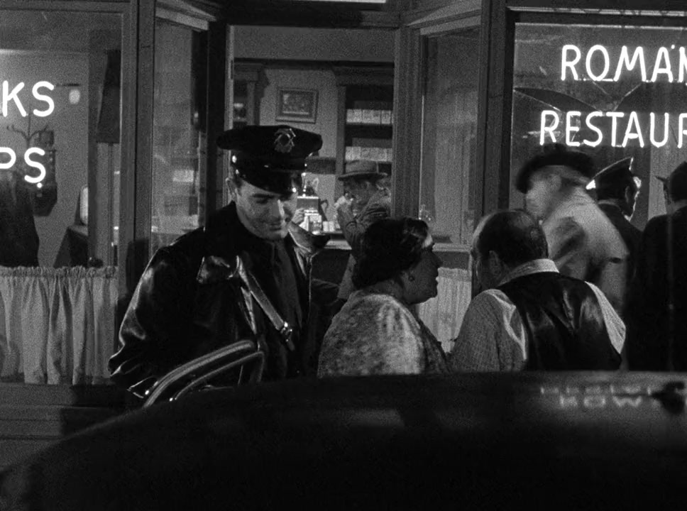 Between Midnight and Dawn screenshot 1