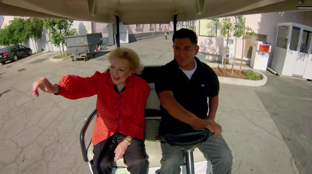 Betty White Goes Wild screenshot 3