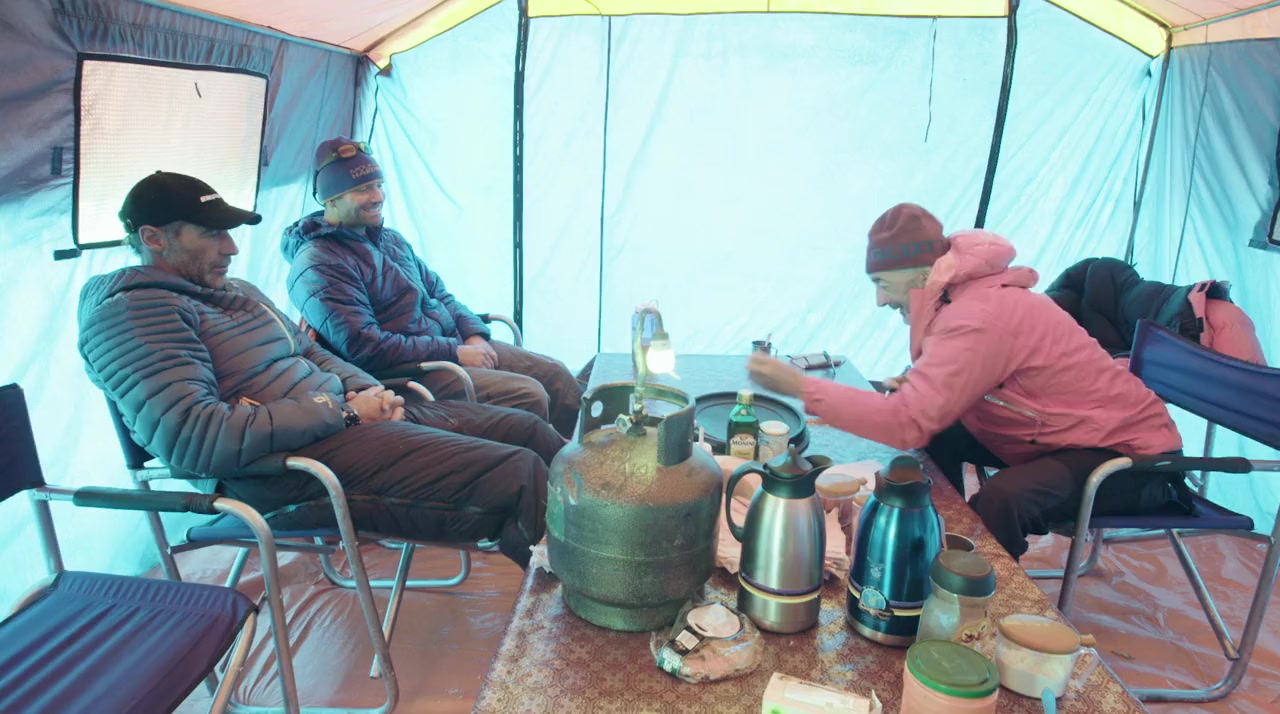 Beyond the Comfort Zone: 13 Countries to K2 screenshot 2