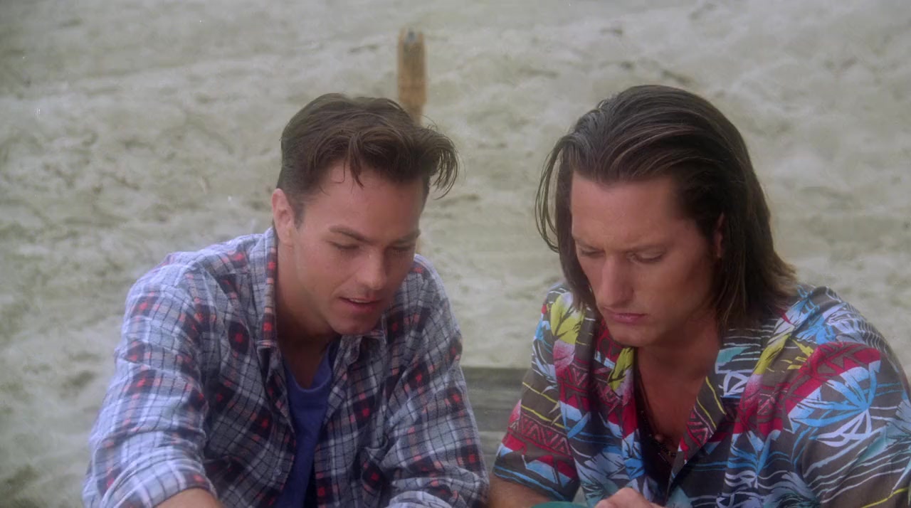 Beach Babes from Beyond screenshot 2