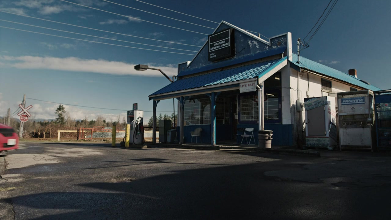Big Lies in a Small Town screenshot 1