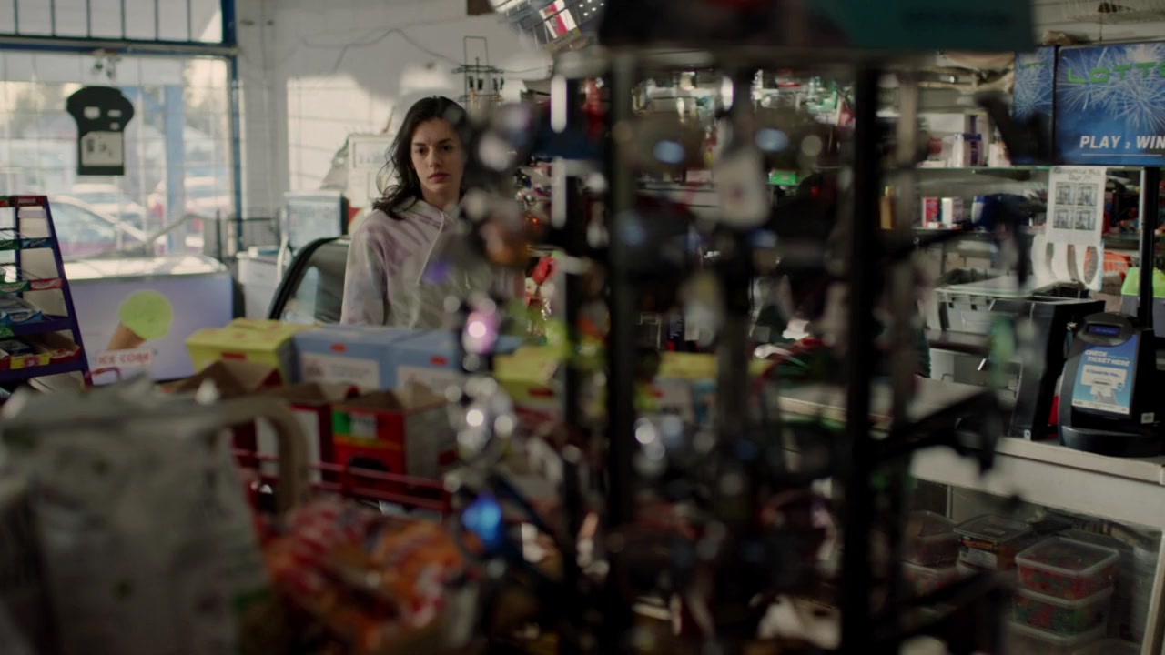 Big Lies in a Small Town screenshot 2