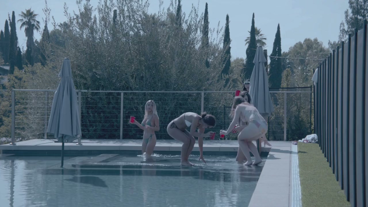 Bikini Guillotine screenshot 1