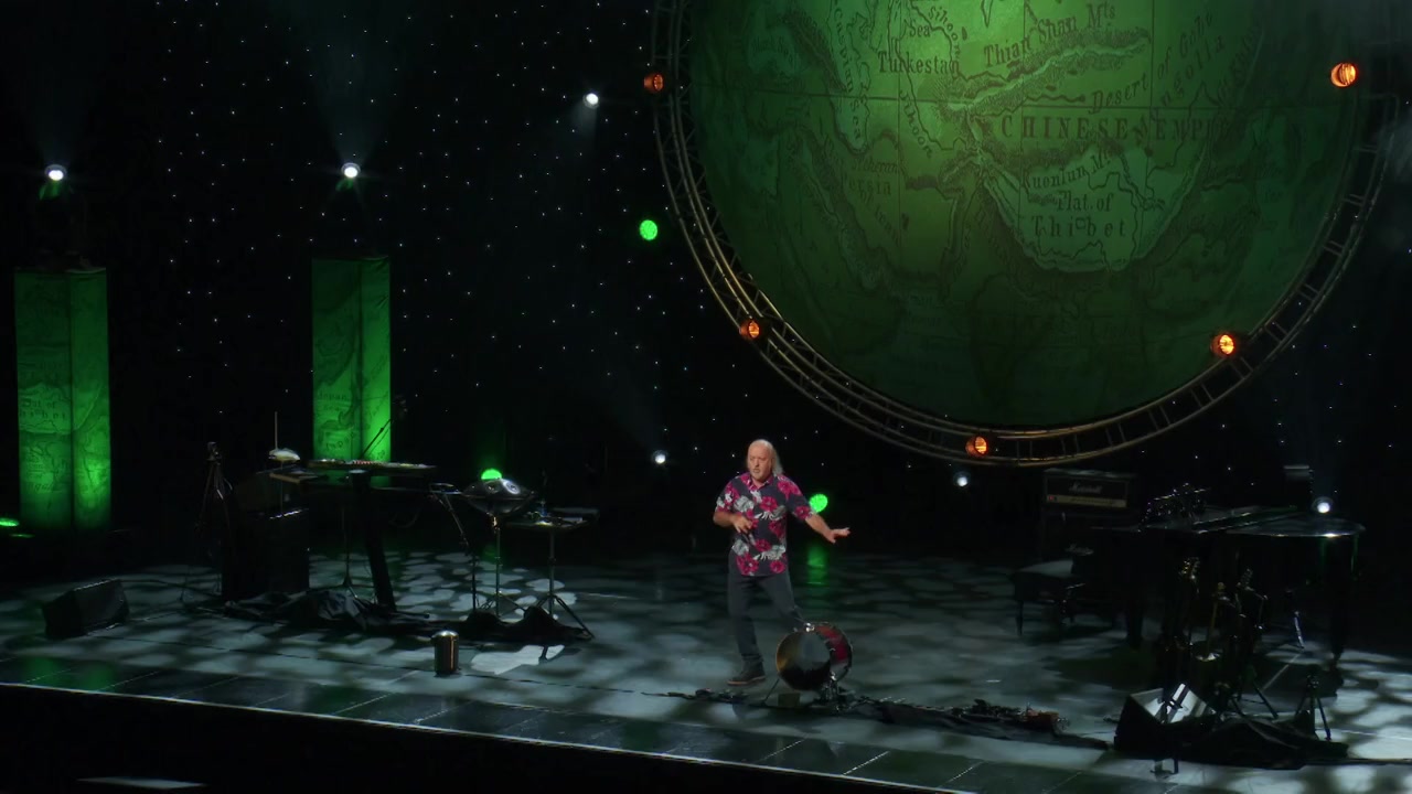 Bill Bailey: Larks in Transit screenshot 1