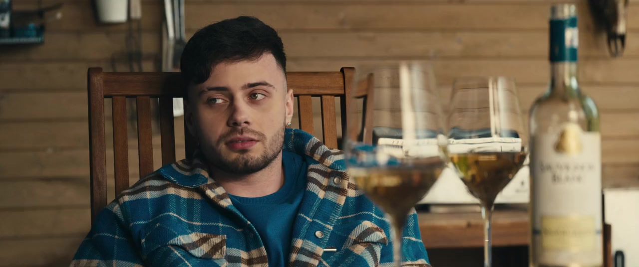 Buzz House: The Movie screenshot 2
