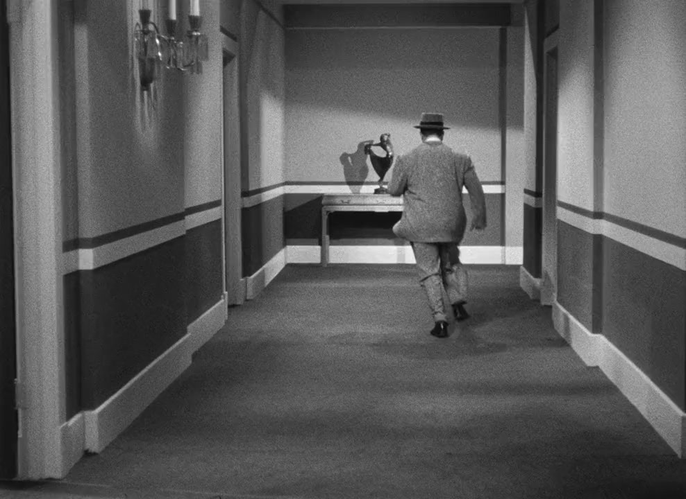 Abbott and Costello Meet the Killer, Boris Karloff screenshot 2