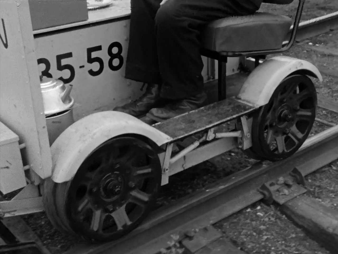 Buster Keaton Rides Again screenshot 2