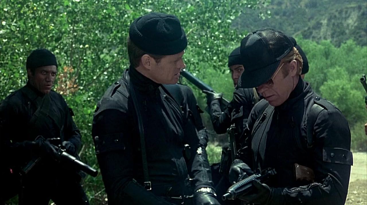 Good Guys Wear Black screenshot 2