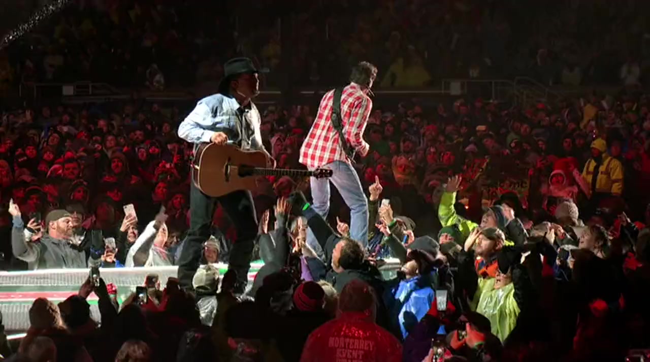 Garth: Live at Notre Dame screenshot 2