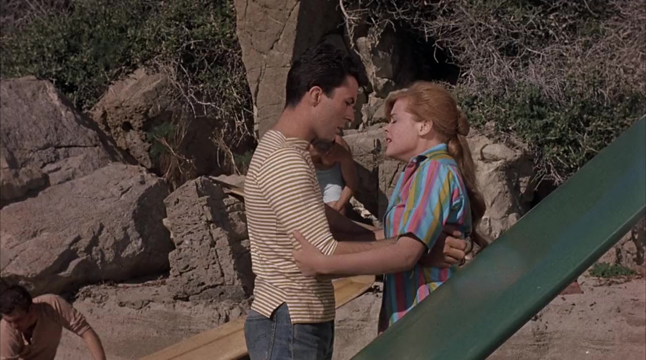 Gidget Goes Hawaiian screenshot 1