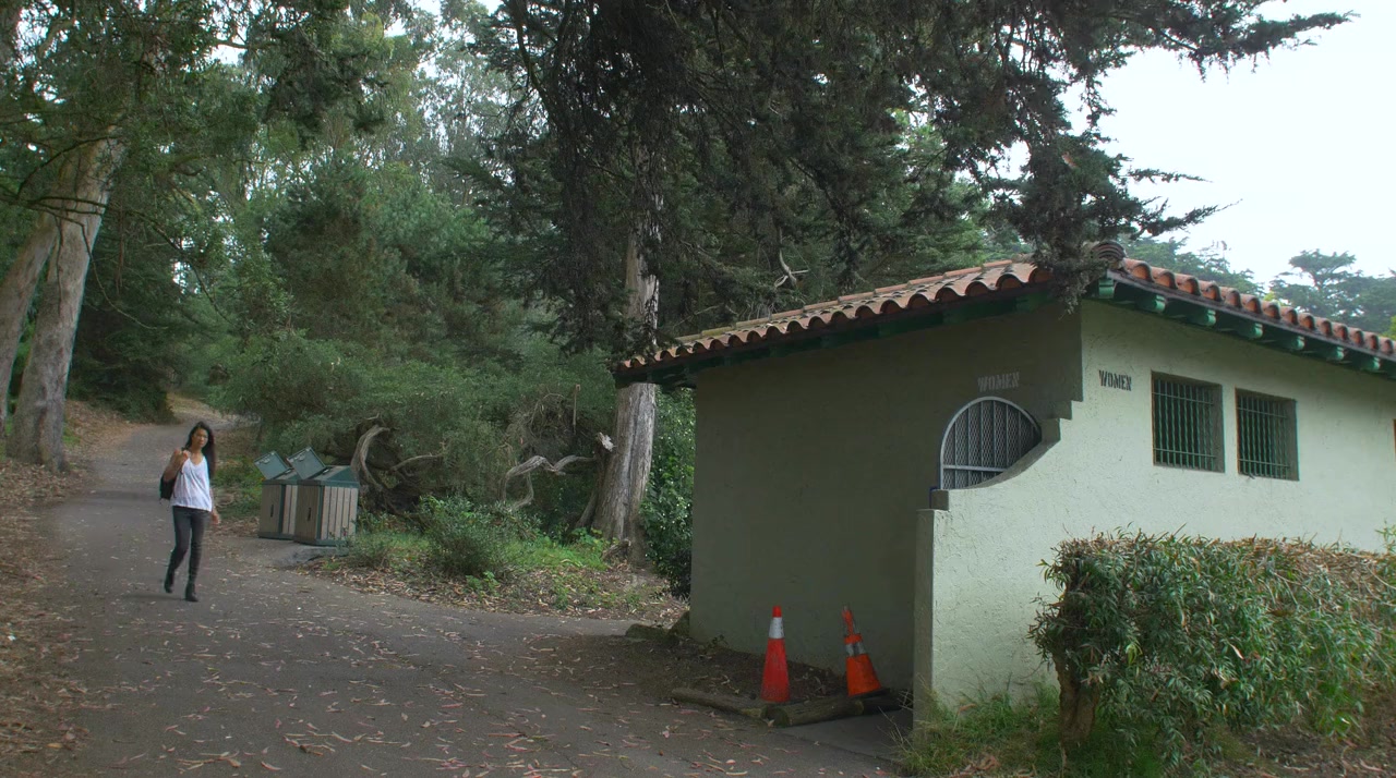 Girl in Golden Gate Park screenshot 1
