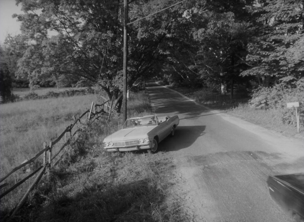 Girl on a Chain Gang screenshot 1