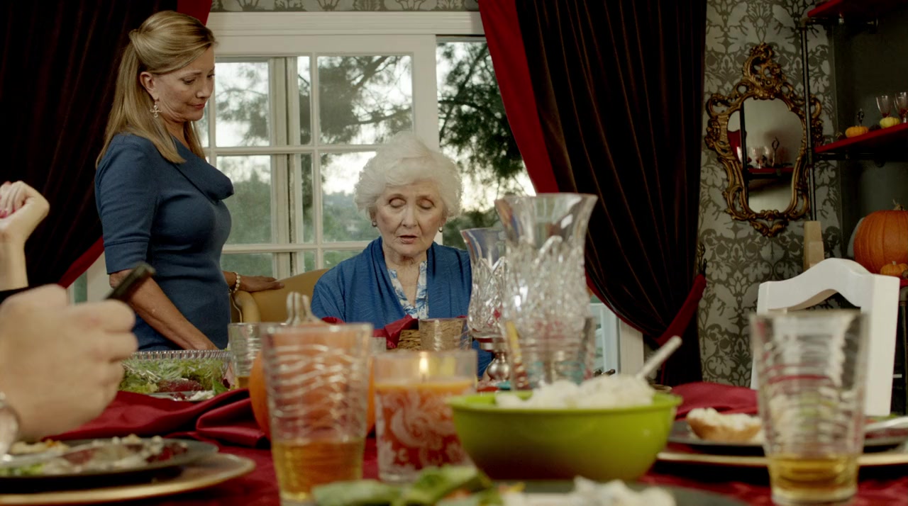 Girlfriends of Christmas Past screenshot 2