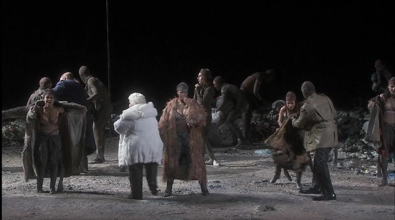 Rise and Fall of the City of Mahagonny screenshot 1