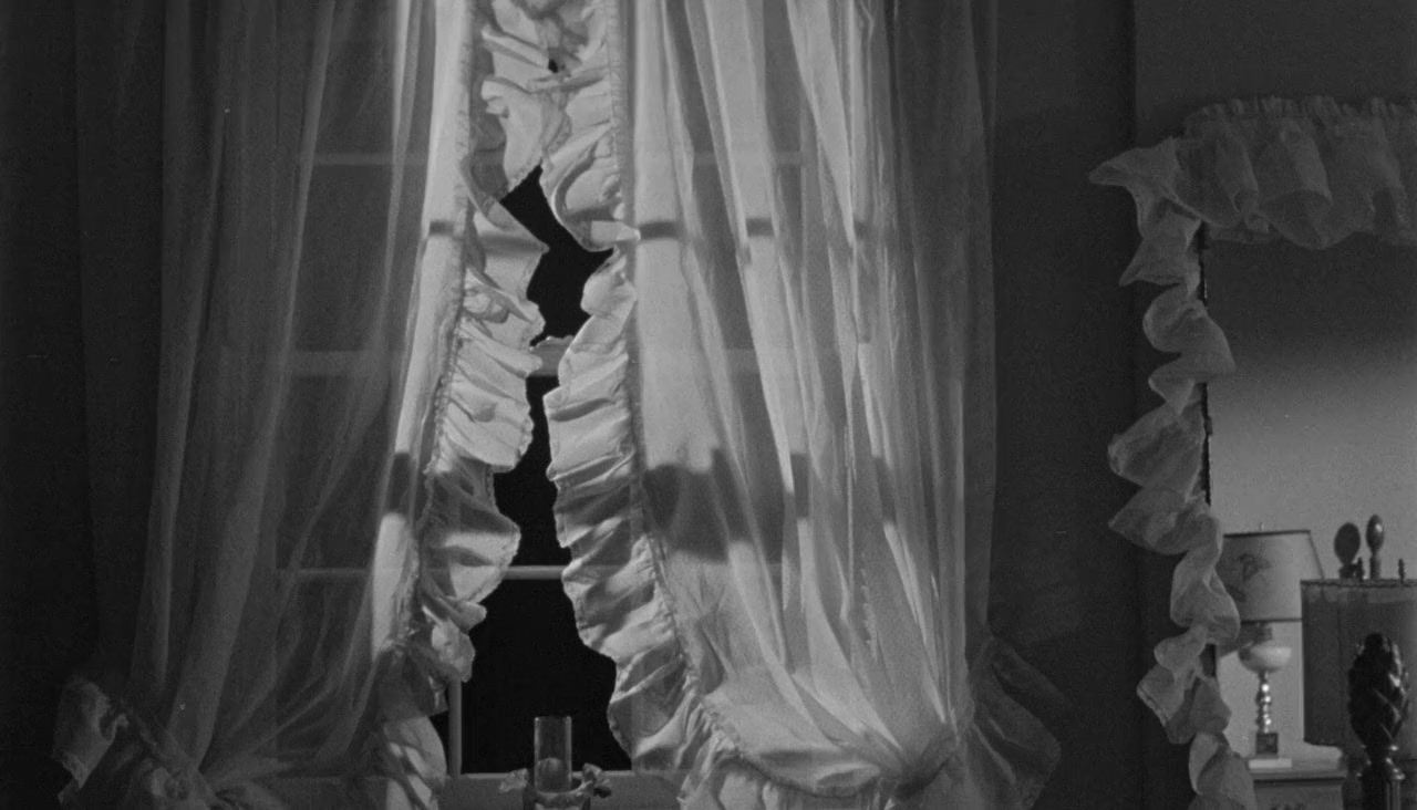 Down Three Dark Streets screenshot 3