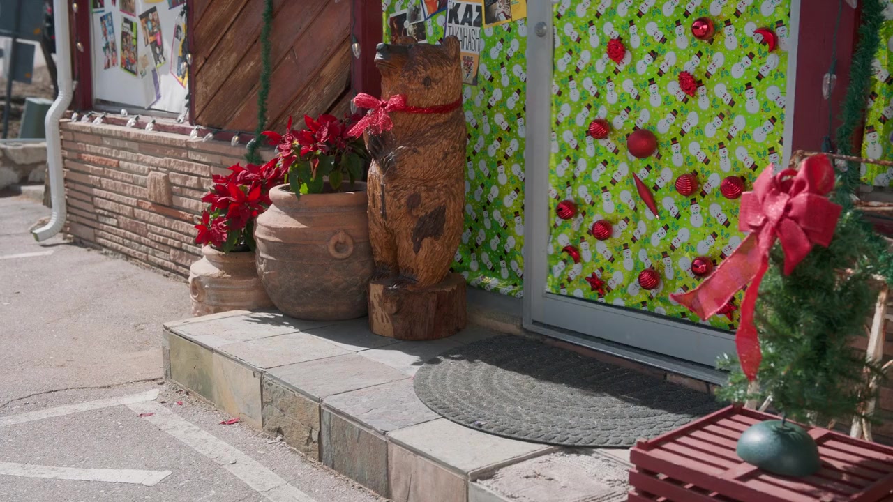 Dog Patrol: Operation Santa Paws screenshot 1