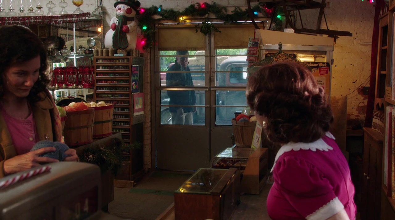 Dolly Parton's Christmas of Many Colors: Circle of Love screenshot 3