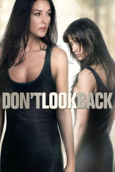 Ne te retourne pas (2009) poster