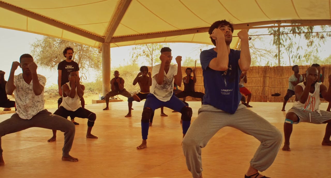 Dancing Pina screenshot 2