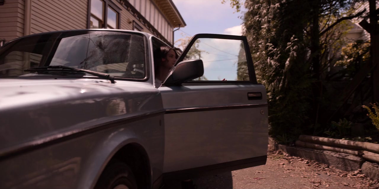 Dangerous Lies screenshot 2