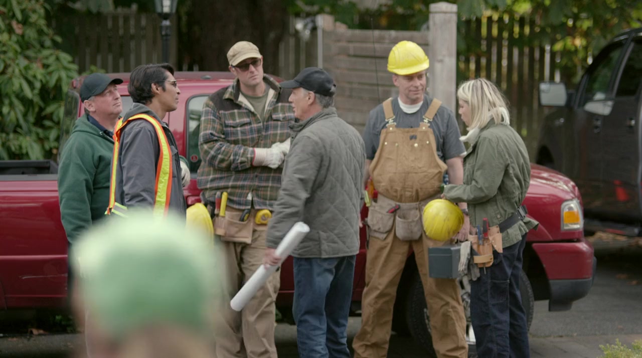Deadly Deed: A Fixer Upper Mystery screenshot 3