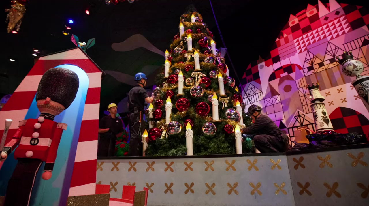 Decorating Disney: Holiday Magic screenshot 3