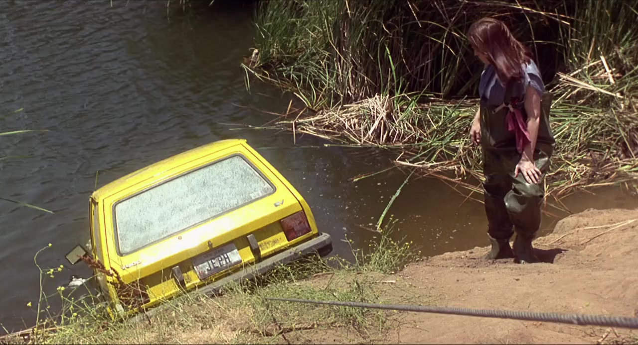 Drowning Mona screenshot 1