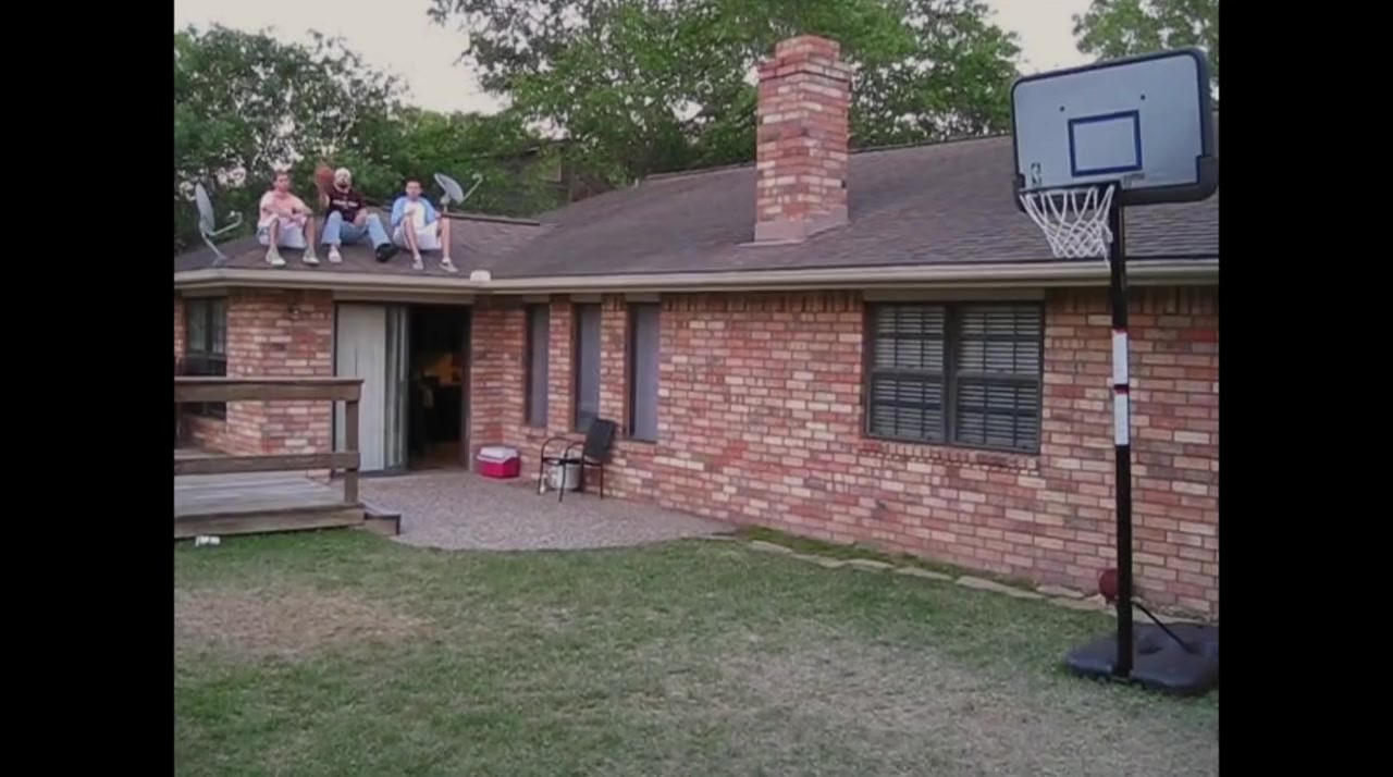 Dude Perfect: Backstage Pass screenshot 2