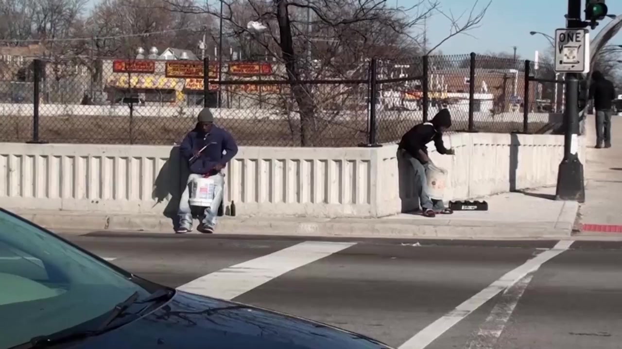 Englewood: The Growing Pains in Chicago screenshot 2