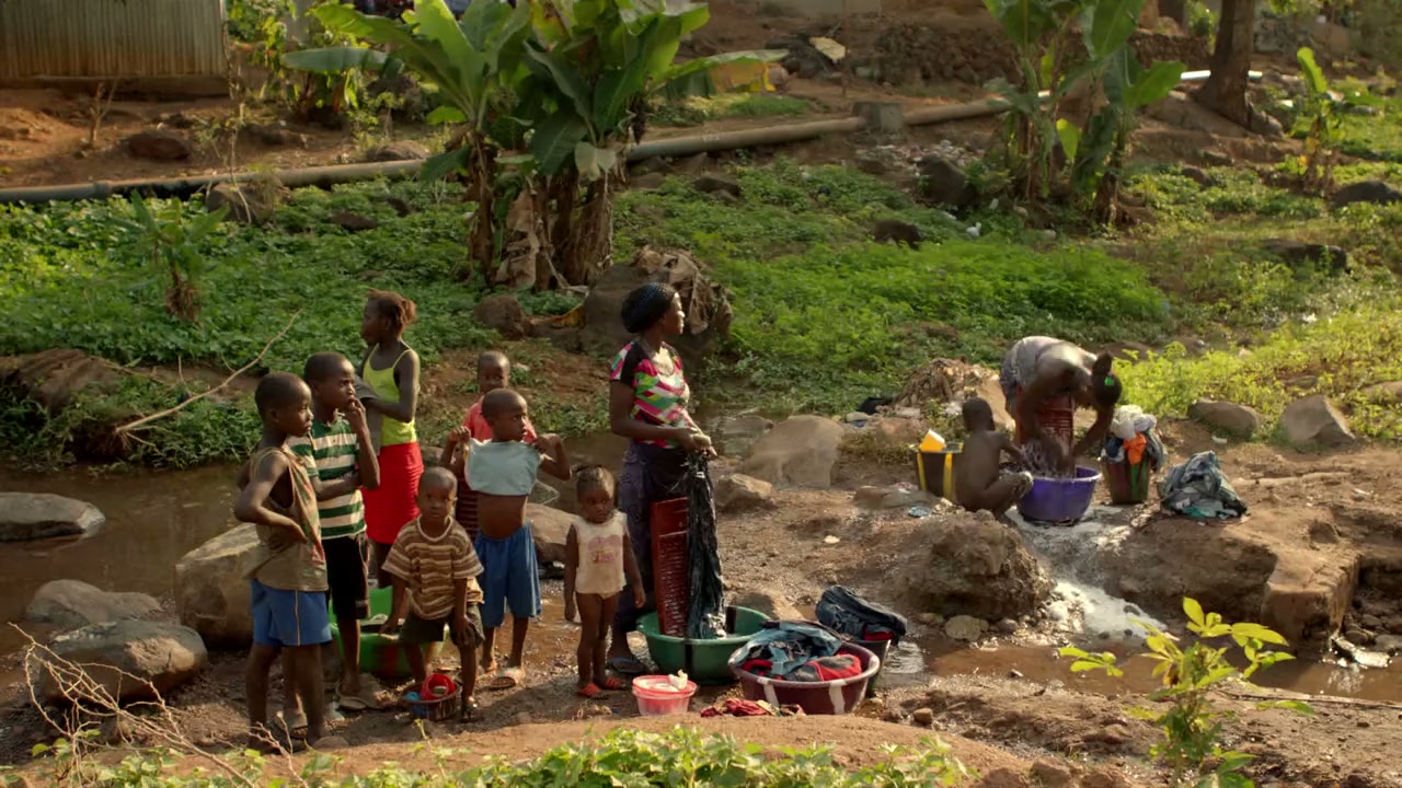 Ebola: The Doctors' Story screenshot 1