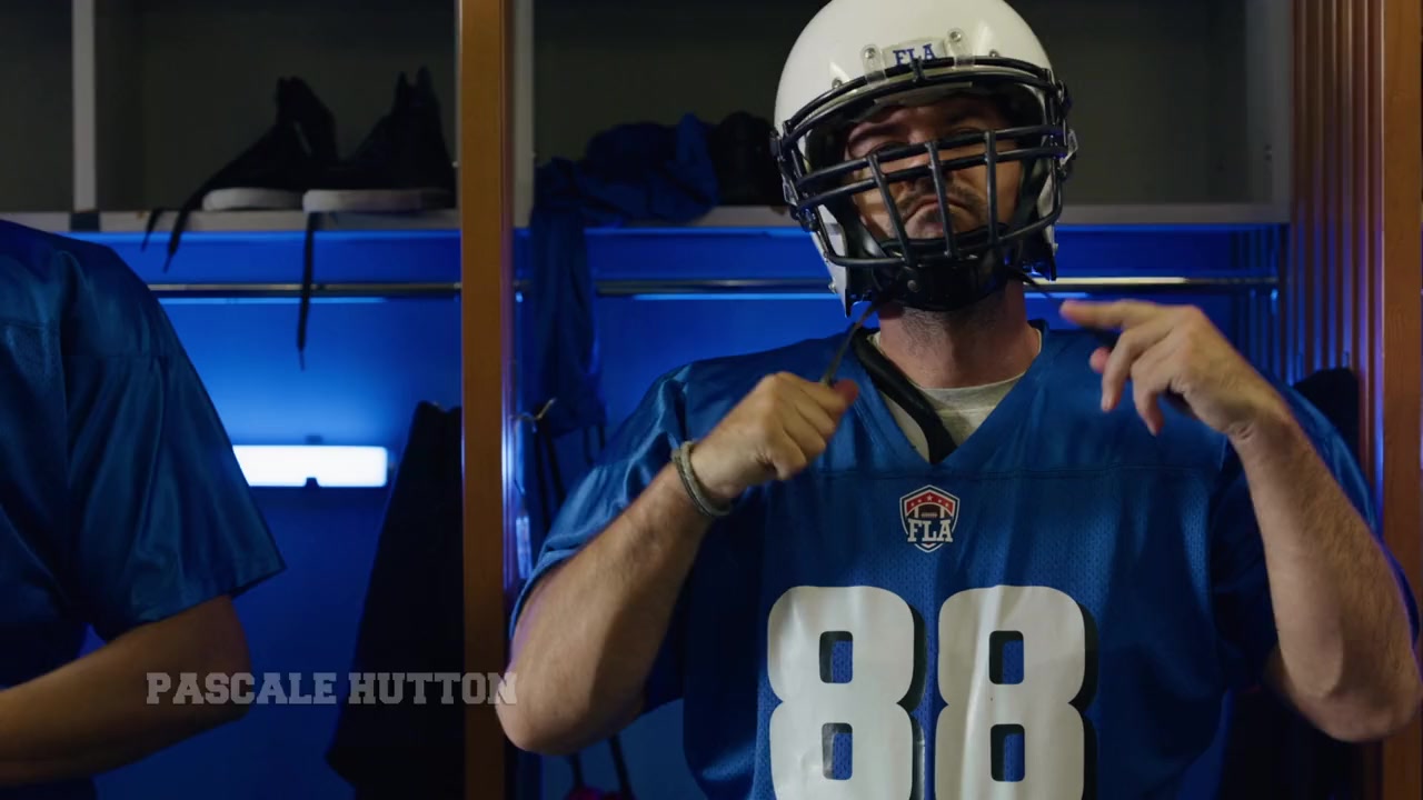 Fourth Down and Love screenshot 1