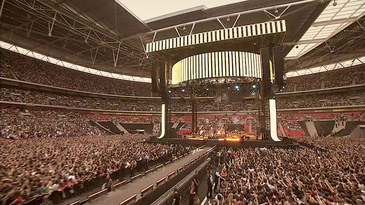 Foo Fighters: Live at Wembley Stadium screenshot 1