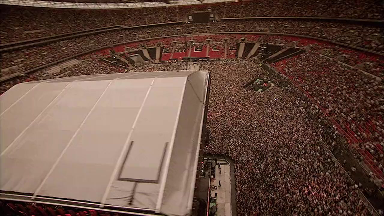 Foo Fighters: Live at Wembley Stadium screenshot 3