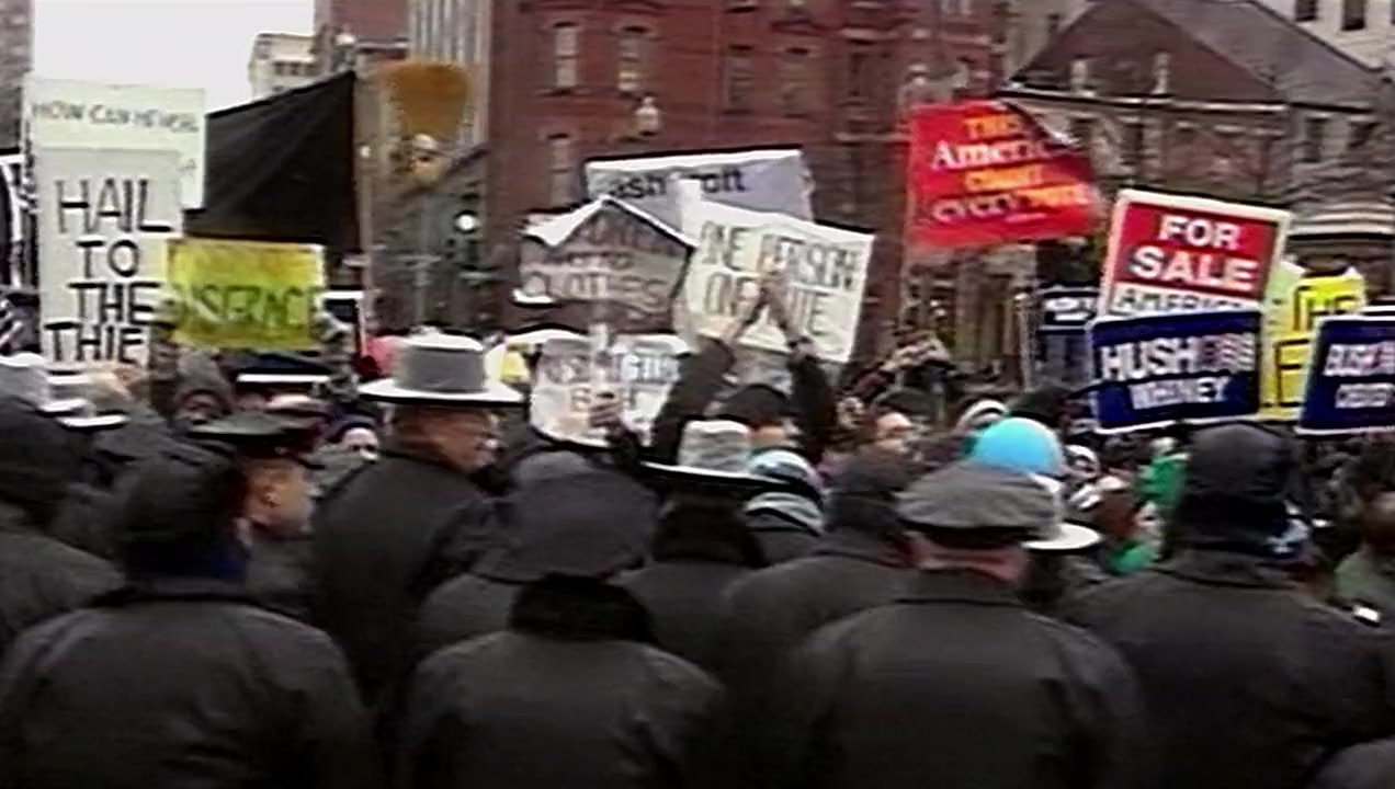 Fahrenheit 9/11 screenshot 2