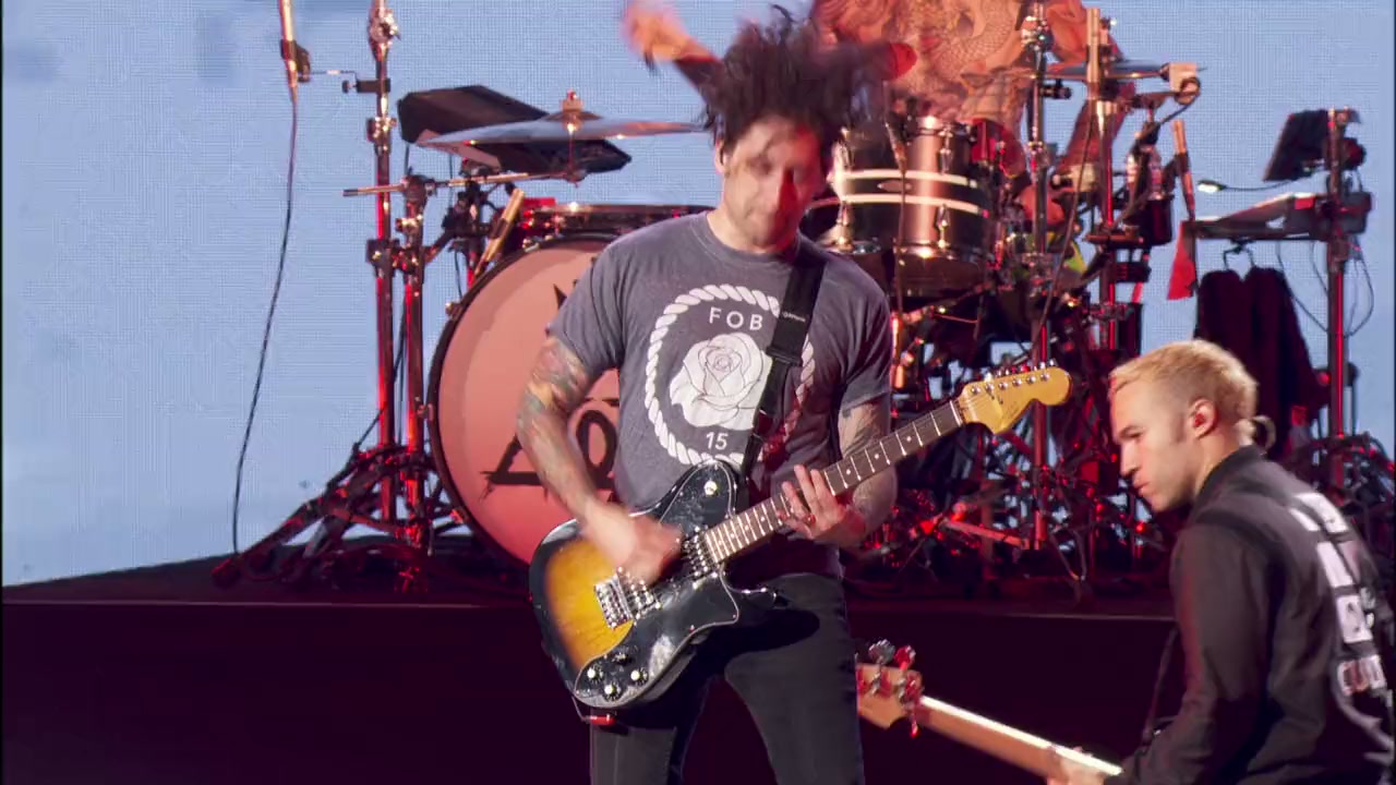 Fall Out Boy: The Boys of Zummer Tour Live in Chicago screenshot 1