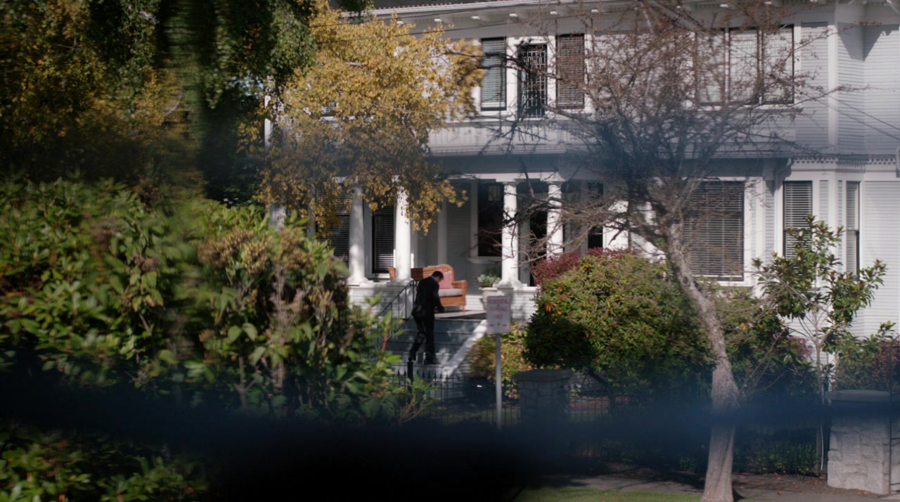 Framed for Murder: A Fixer Upper Mystery screenshot 1